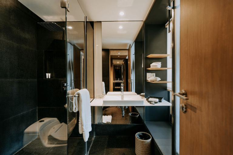 Bathroom 9