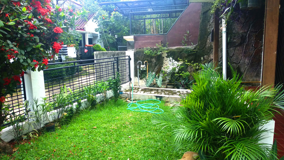 Exterior & Views 5, Rumah Soka Homestay Kota Bogor Timur, Bogor