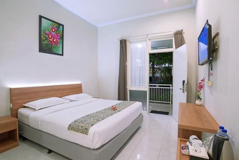 Bedroom 3, Riverstone Hotel & Cottage, Malang