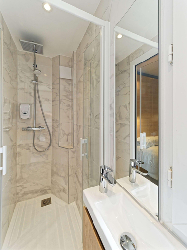 Bathroom 4, Kyriad Direct Saint Brieuc – Parc Des Expositions, Côtes-d'Armor