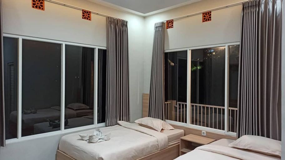 Villa Panderman Indah, Malang
