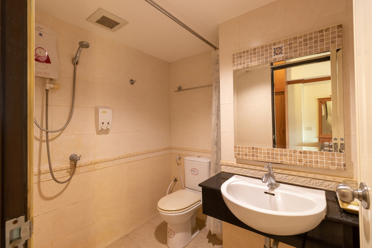Bathroom 5, Chomsin Hua Hin (ชมสินธุ์ หัวหิน), Hua Hin