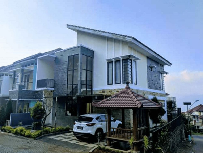 Exterior & Views 1, Villa Zakiya 5 Bedroom, Malang