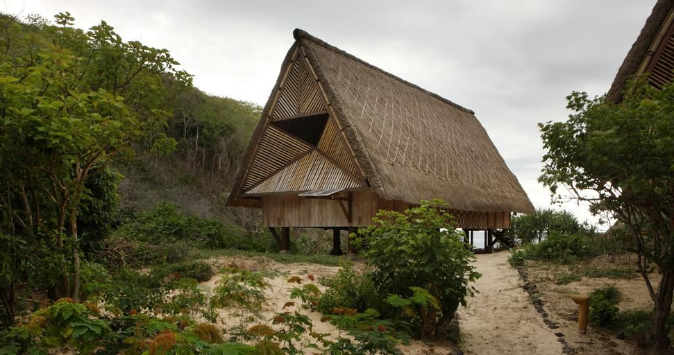 Jeeva Beloam Beach Camp - Tap to explore photos