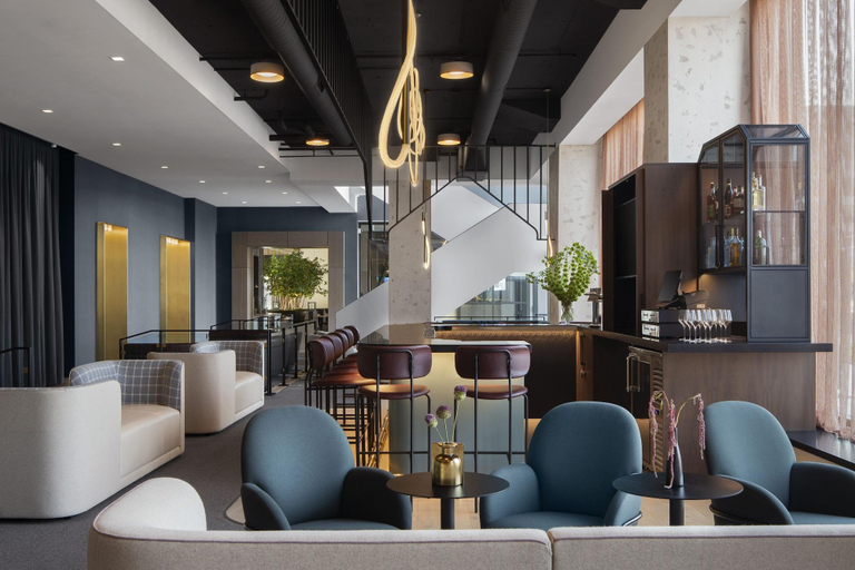 Public Area 3, Renaissance Milwaukee West Hotel, Milwaukee