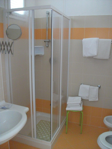Bathroom 4, Hotel Tirrenia, Siena