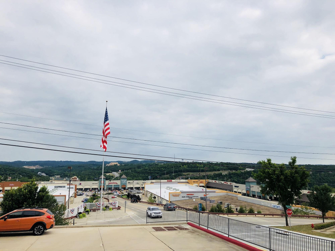 Exterior & Views 2, AmericInn by Wyndham Branson & Conference Center, Taney