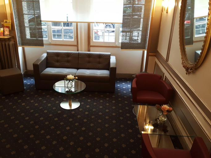 Public Area 2, Hôtel Phénix, Paris