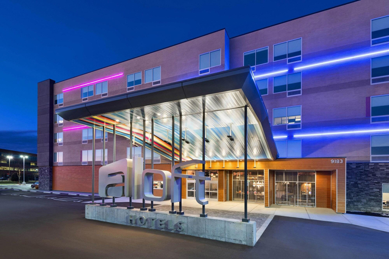 Exterior & Views
