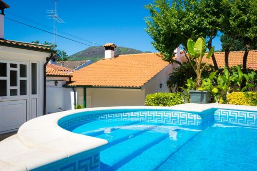Villa with 5 bedrooms in Alvite with wonderful mountain view private pool enclosed garden 2 km from , Cabeceiras de Basto