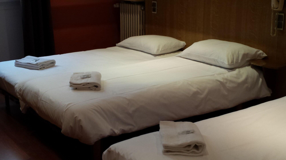 Bedroom 4, Hotel Abalone - Centre Gare, Gard