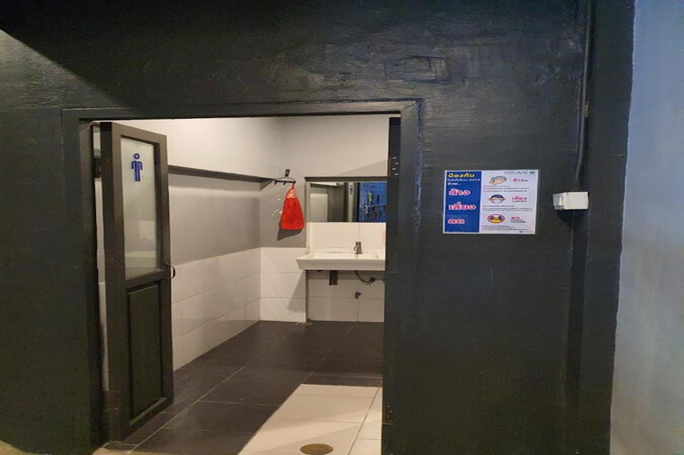 Public Area 5, Loftel Station Hostel, Bang Rak
