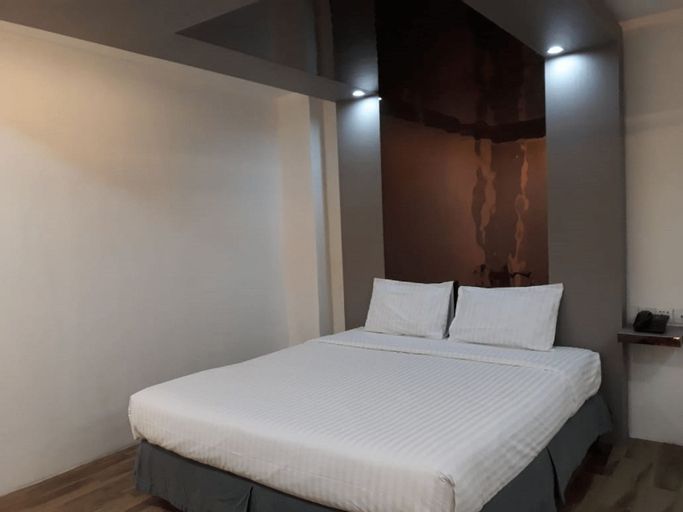 Bedroom 3, Hotel Surya Pantai Losari Makassar, Makassar