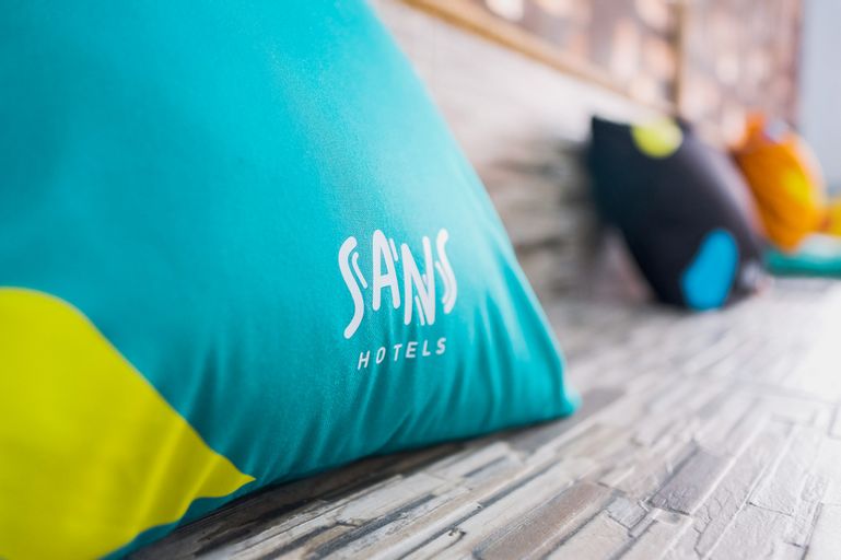 Sans Hotel Cemara Asri Medan, Medan