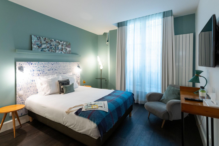 Bedroom 1, 1Er Etage Marais, Paris