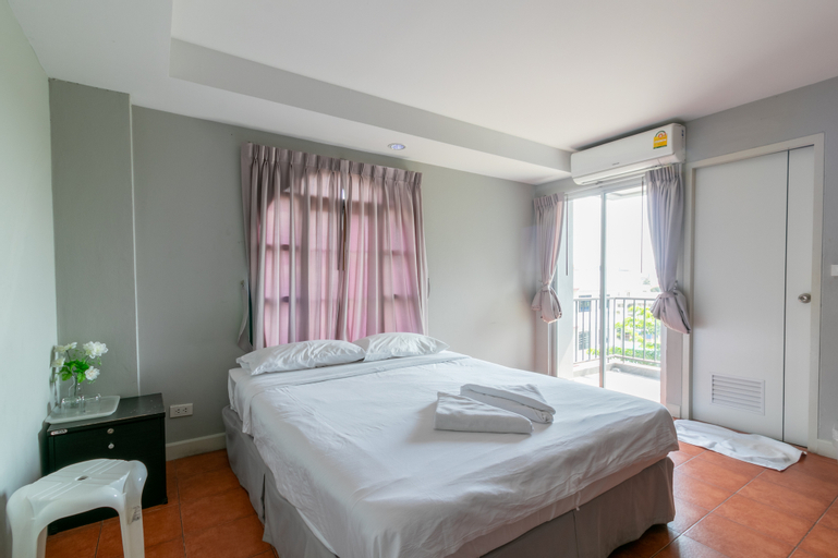 Resortel Lat Phrao 91, Wang Thonglang