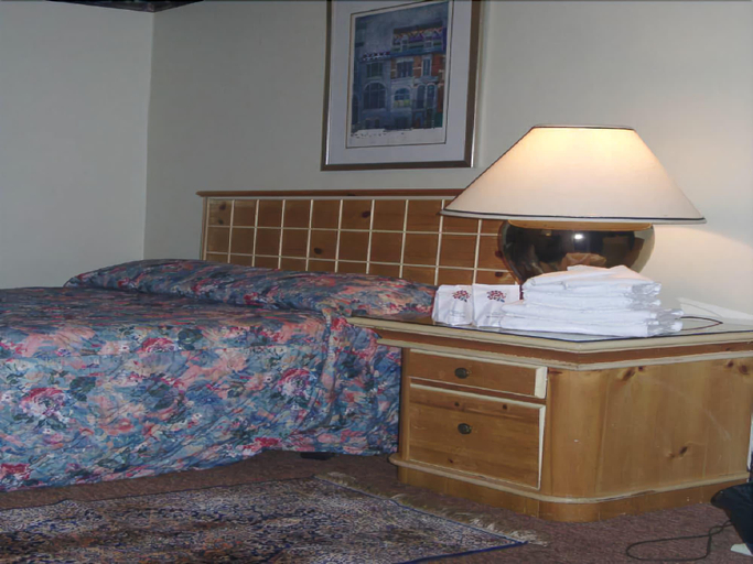 Bedroom 4, Hotel Arena Palace Montreal, Montréal