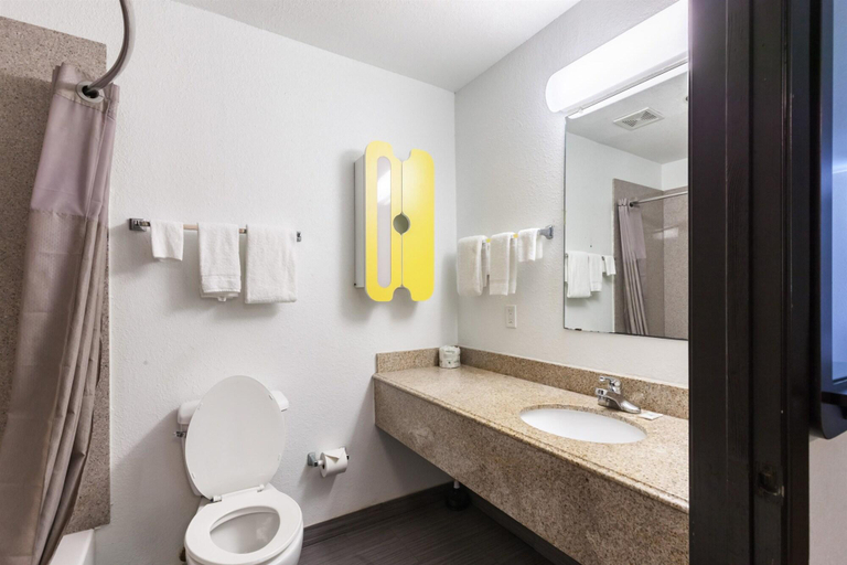 Bathroom 5, Studio 6 Port Arthur, TX - SE, Jefferson