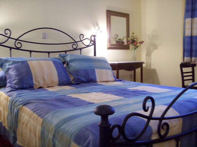 Bedroom 3, En Ermoupoli, South Aegean