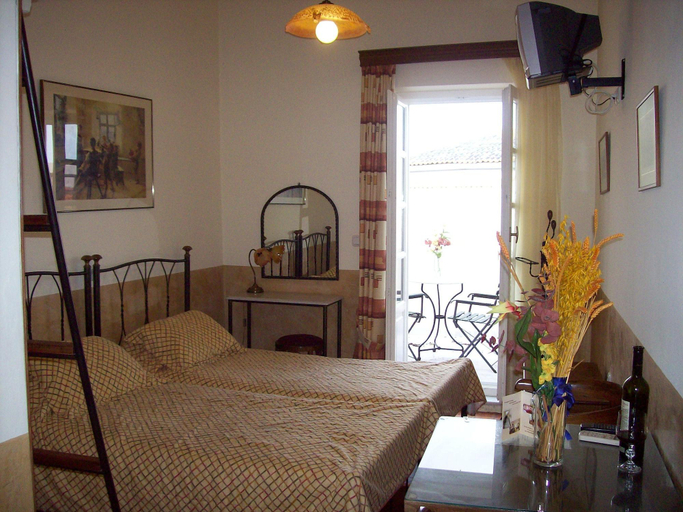 Bedroom 2, En Ermoupoli, South Aegean
