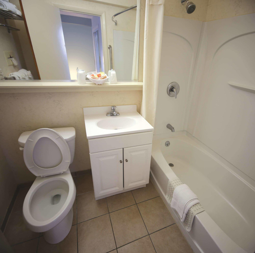 Bathroom 4, Flagship Oceanfront Hotel, Worcester