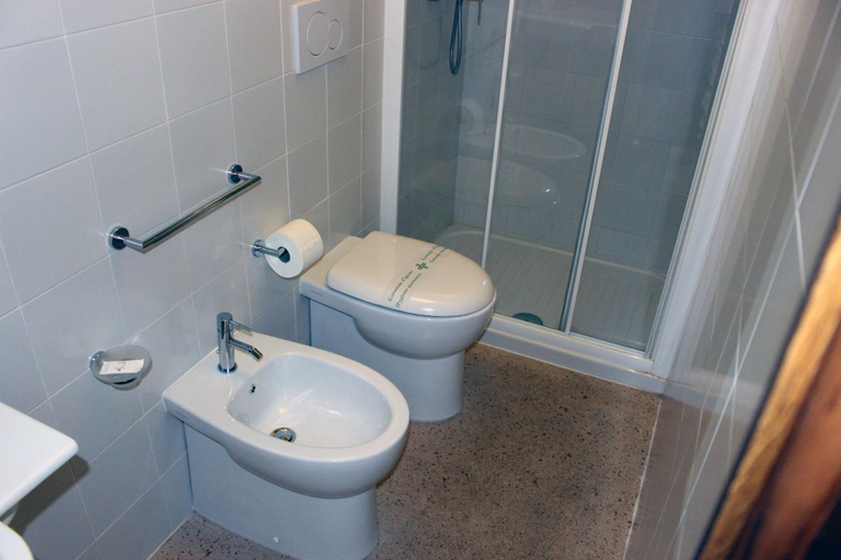 Bathroom 4, Casina Raho B&B, Lecce