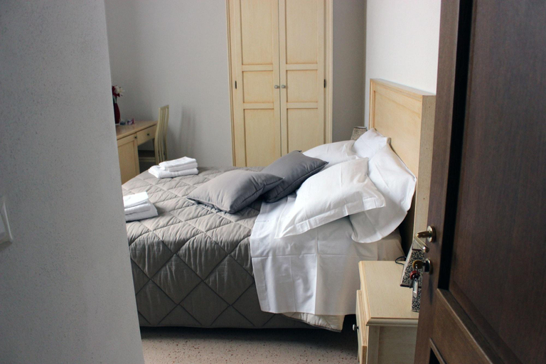 Bedroom 2, Casina Raho B&B, Lecce