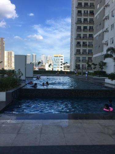 Ayala condo in avenida, manila, near china town area, Manila City