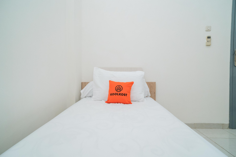 Bedroom 3, KoolKost Syariah near Universitas Moestopo Bintaro ( Minimum Stay 6 Nights ), South Jakarta
