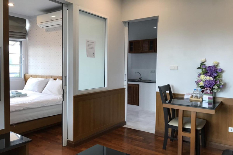 Bedroom 3, KM Condo, Langu