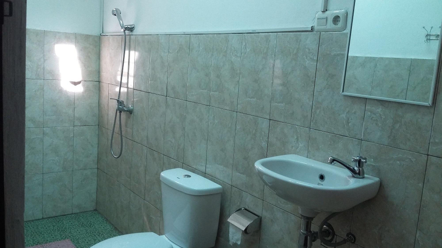 Bathroom, Padang Lovina Sea Side Cottage, Buleleng