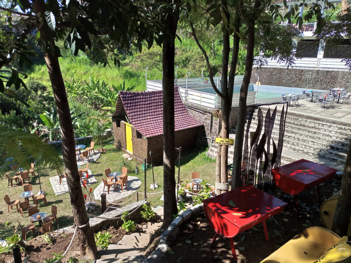 Jaden Hotel & Resort, Mojokerto
