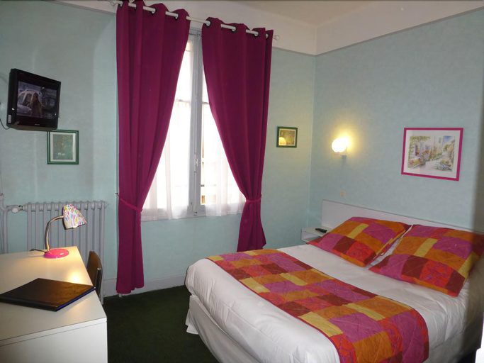 Bedroom 3, Hôtel Trianon, Allier