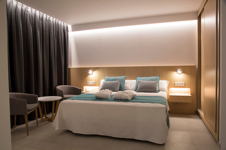 Bedroom 3, Petit Sagitario ( Only Adults ), Baleares