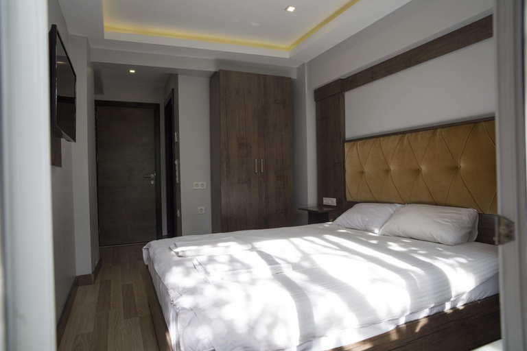 Bedroom 2, Cheers Lighthouse, Fatih
