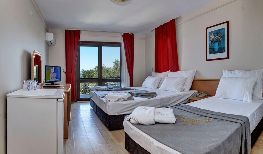 Bedroom 4, Akay Garden Family Club, Urla