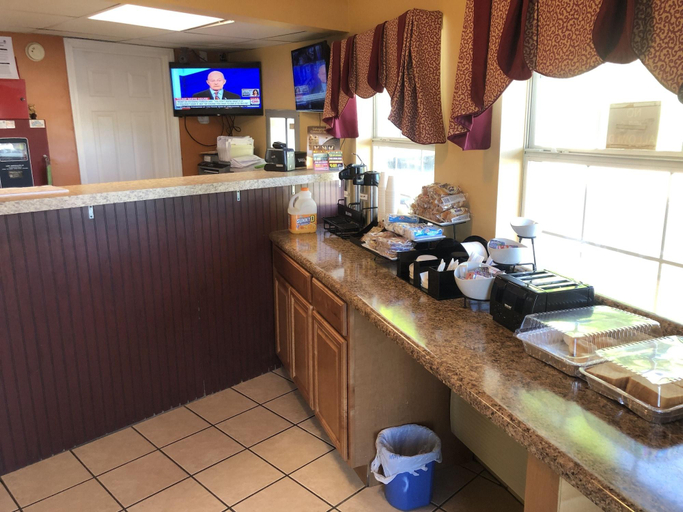 Public Area 3, Pin Oak Parkway Inn, Sevier