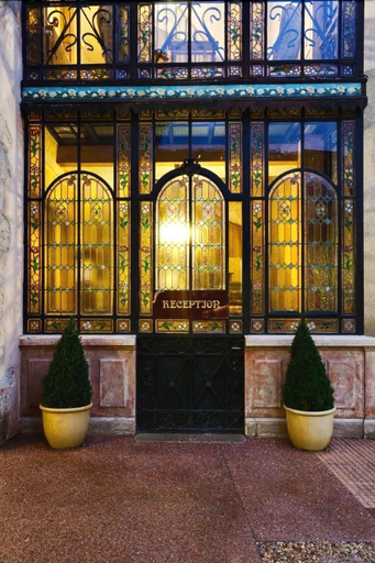 Public Area 2, Hôtel Belle Epoque, Côte-d'Or