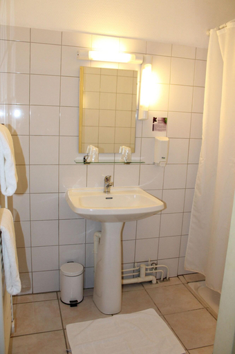 Bathroom, Hôtel Montilleul, Pyrénées-Atlantiques