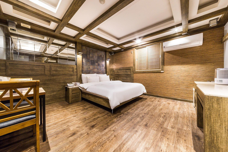 Bedroom 3, Kobos Hotel, Gyeyang