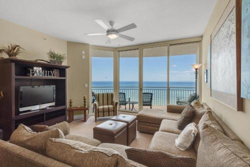 0709 - 3 Bedroom 3 Bath. Living Room and Master Bedroom Face the Gulf!, Bay