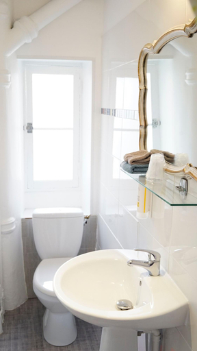 Bathroom 5, Hôtel des Dames, Alpes-Maritimes