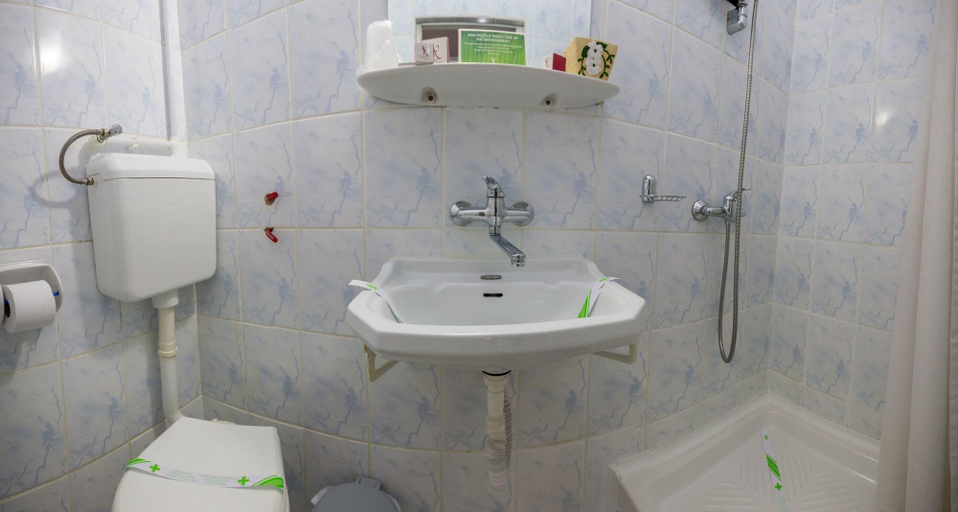 Bathroom 3, Hotel Rina Cerbul, Sinaia