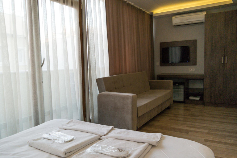 Bedroom 4, Cheers Lighthouse, Fatih