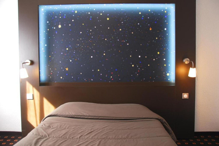 Bedroom 3, Hotel Stella, Hautes-Pyrénées