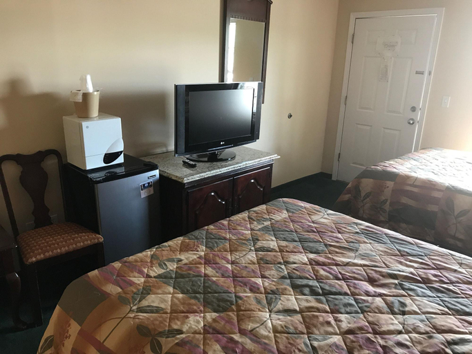 Bedroom 4, Pin Oak Parkway Inn, Sevier