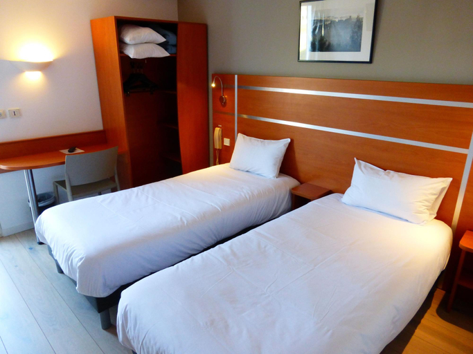 Bedroom 4, Hotel Heliotel, Hérault