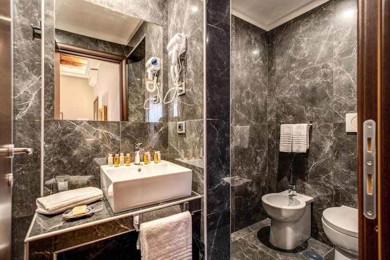 Bathroom 5, Relais De La Poste, Rome