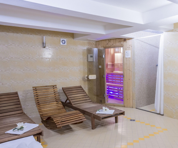 Public Area 3, Penzión Hradbová, Košice I