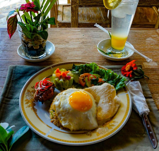 Food & Drinks